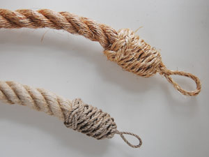 2 curtain tie-backs in manila rope and hemp rope